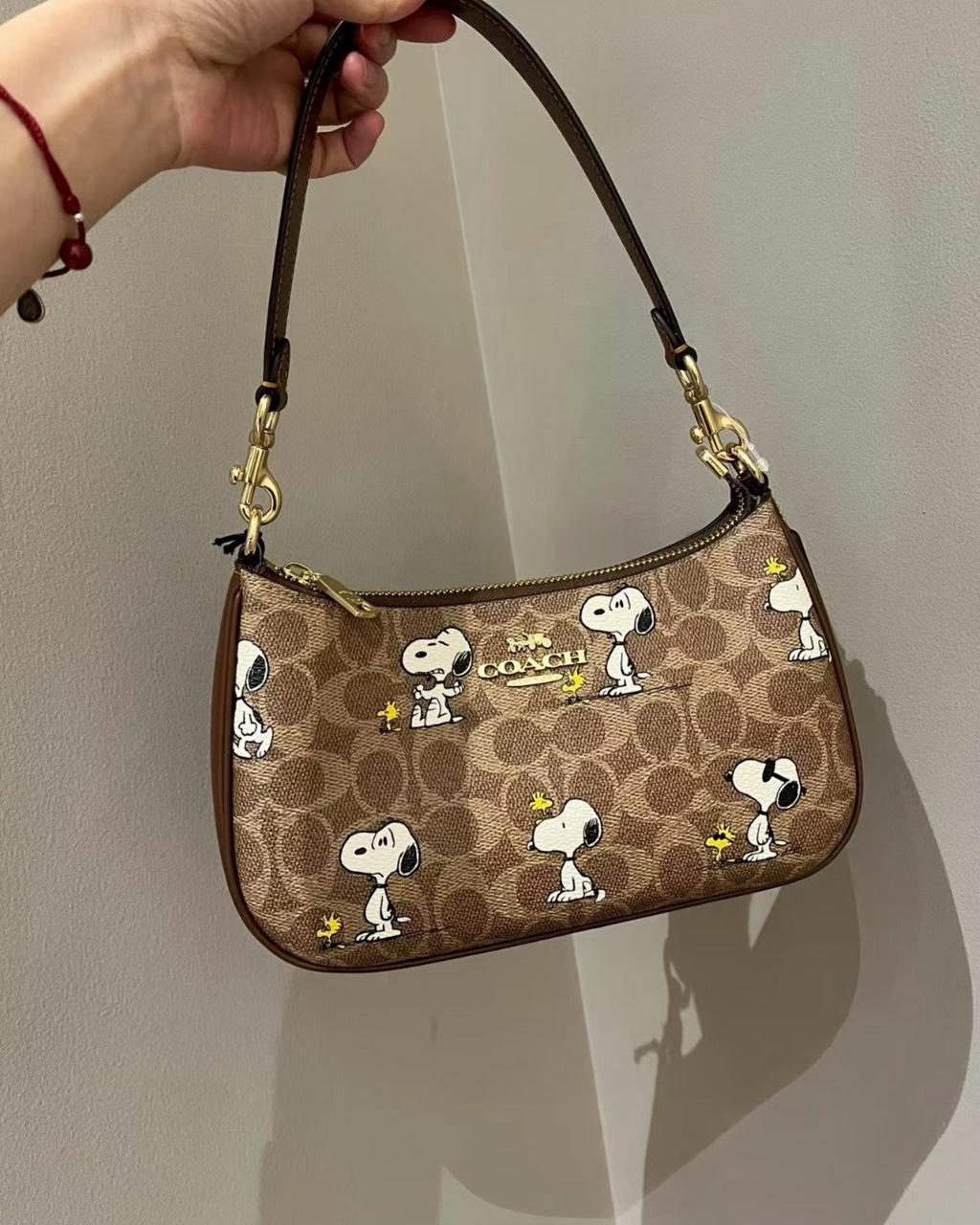 Coach x Peanuts Teri Shoulder Bag in Signature Canvas with Snoopy Print – NWT CBJ88
