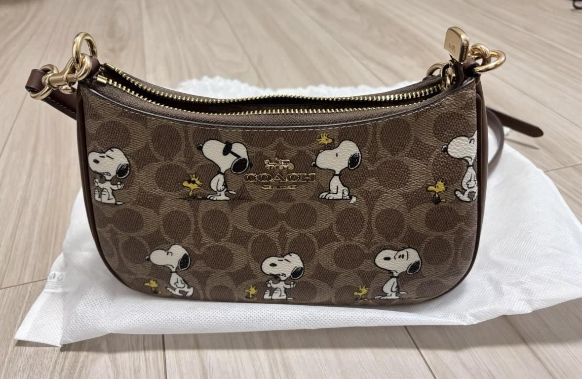 Coach x Peanuts Teri Bag Snoopy Signature Canvas Shoulder Purse New With Tags